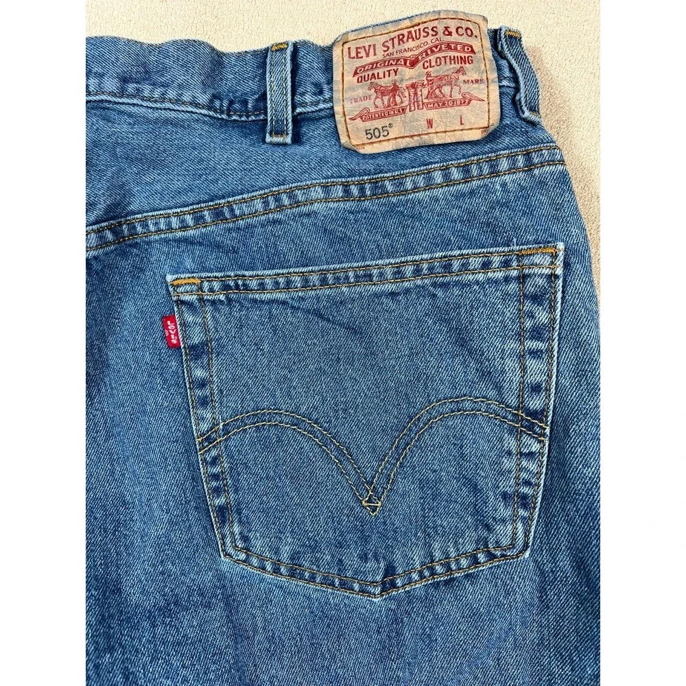 Levis 505‎ Regular Straight Mens Size 38X35 Zip Fly Denim Jeans Blue